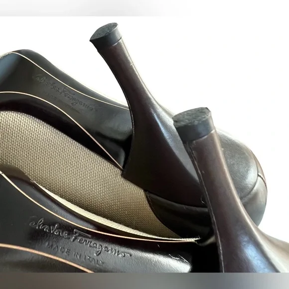 Ferragamo • 3” Brown Leather Pump Heels Size 4US 34.5EU - Picture 7 of 10